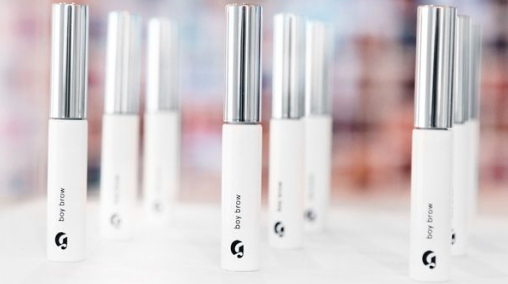 Glossier showroom | Shopify Retail blog