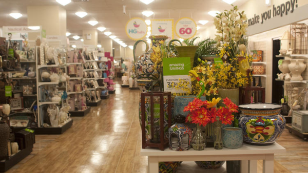 HomeGoods speed bump display | Shopify Retail blog